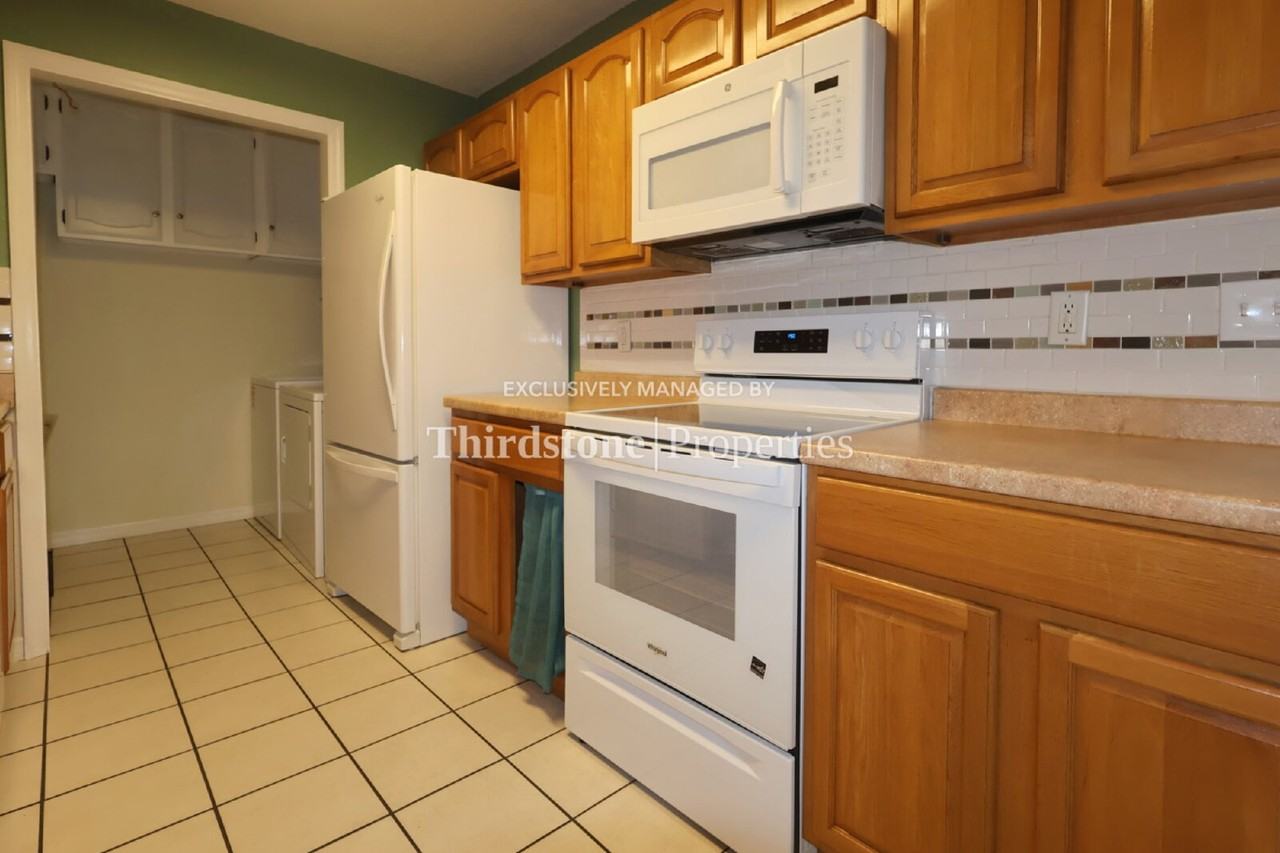12206 Grasse St - Photo 5 of 19