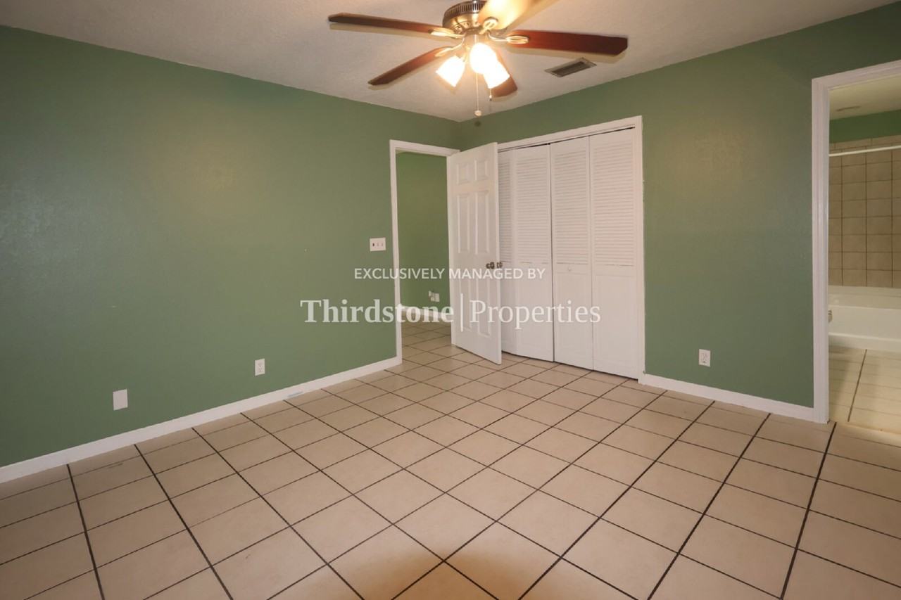 12206 Grasse St - Photo 7 of 19