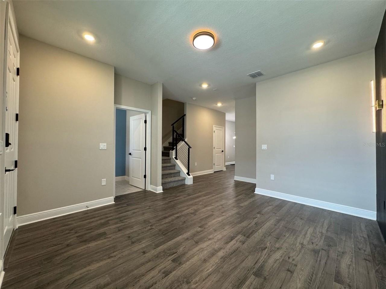 16308 Hamlin Hills Rd - Photo 5 of 28