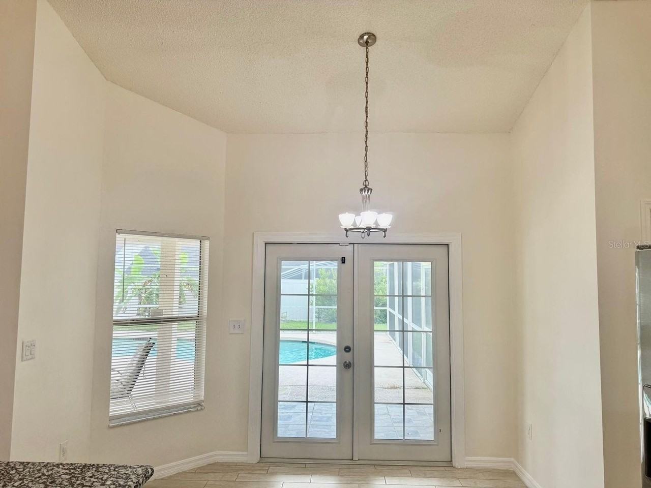 5624 Mandarin Ct - Photo 7 of 34