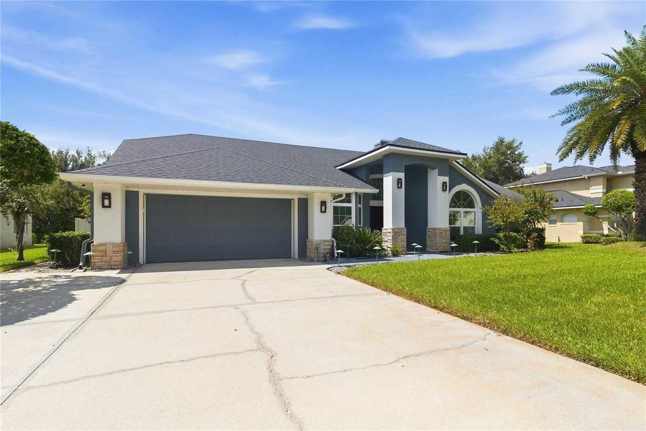 5232 Hammock Cir - Photo 4 of 50