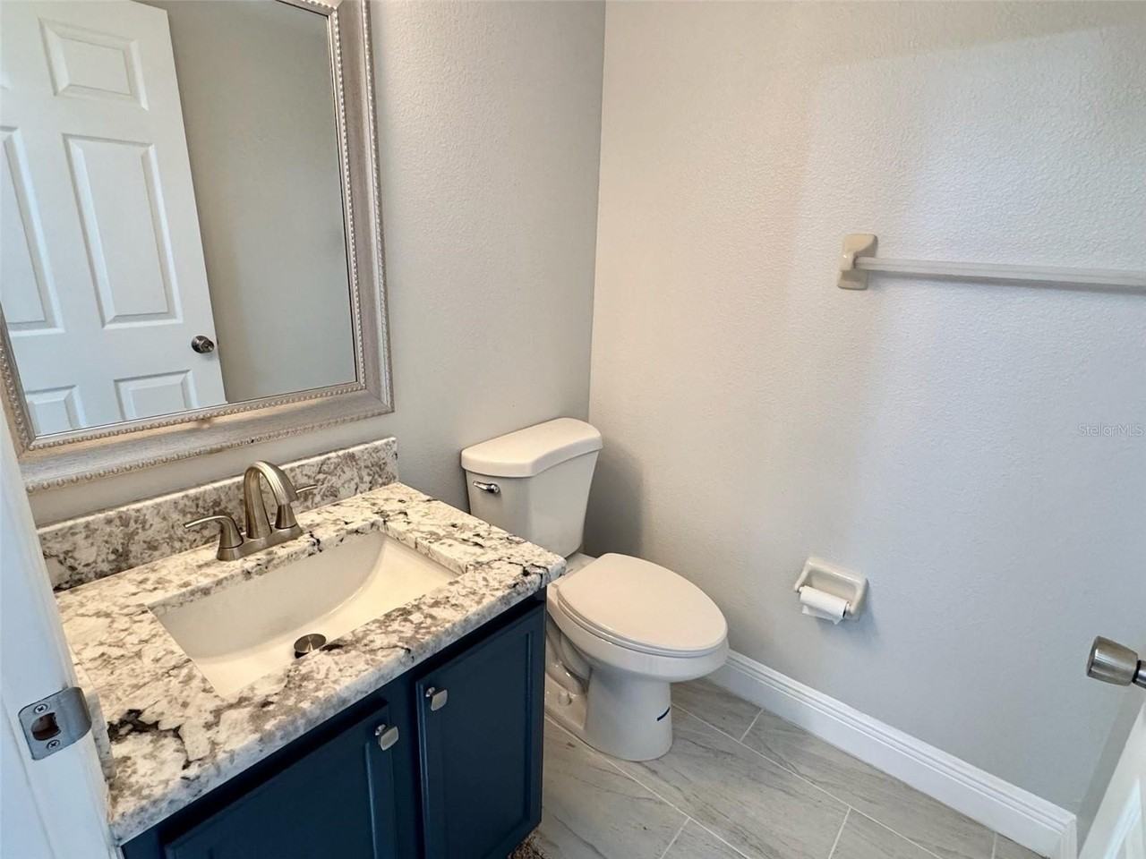 1711 Redfin Way - Photo 5 of 26