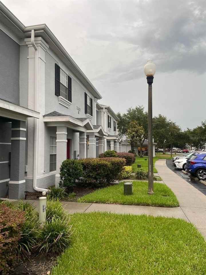 10821 Savannah Wood Dr #10821 - Photo 6 of 28