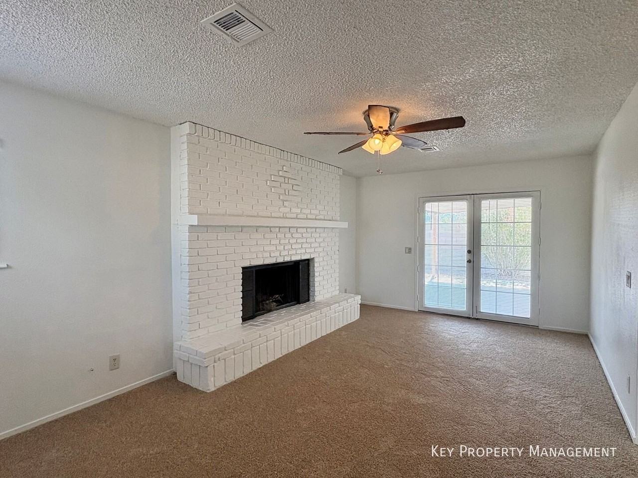 1625 Crest Haven Ave - Photo 3 of 14