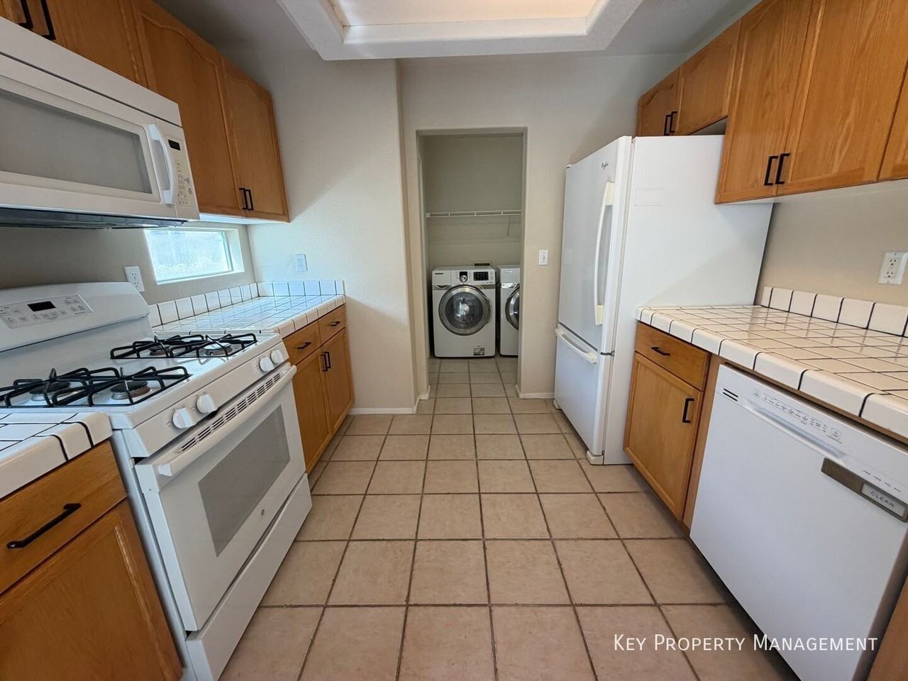 3425 Yorkminster St - Photo 7 of 28