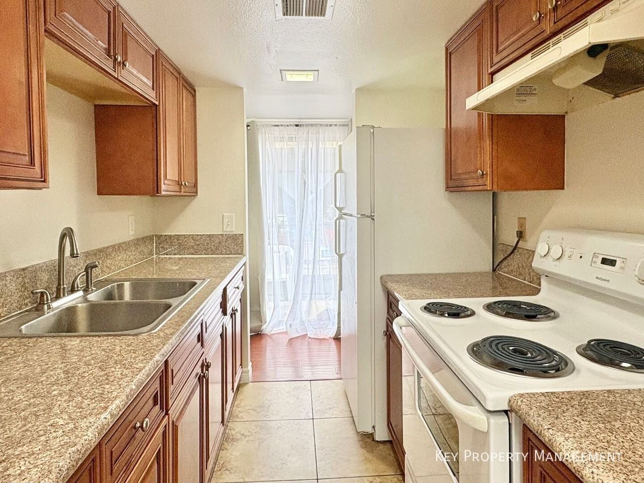 5447 Retablo Ave #3 - Photo 7 of 13