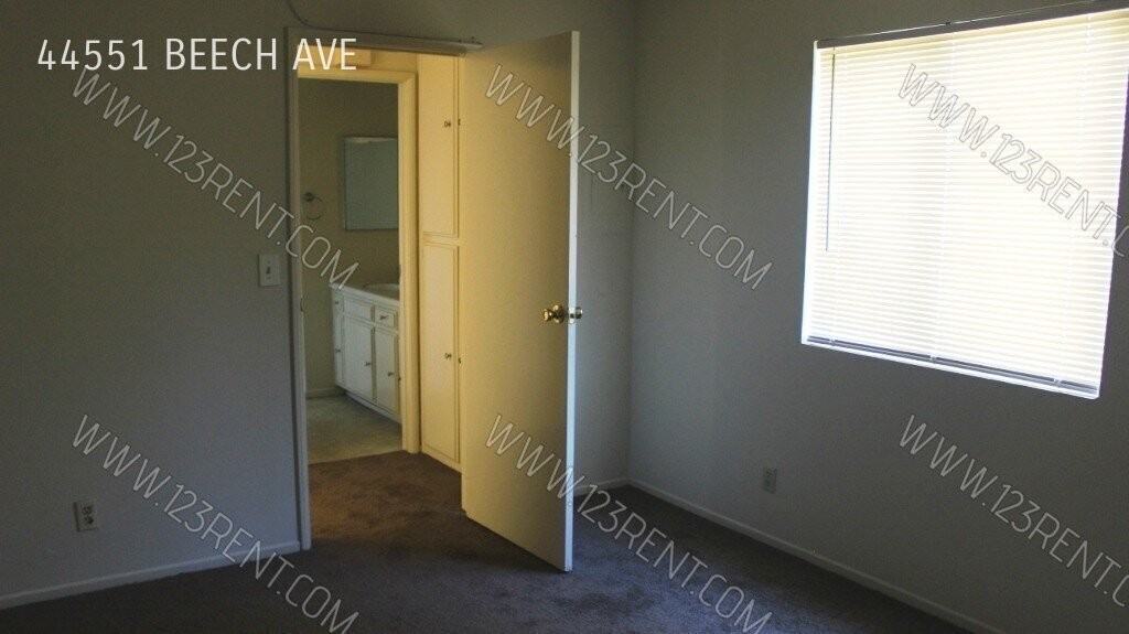 44551 Beech Ave - Photo 7 of 11