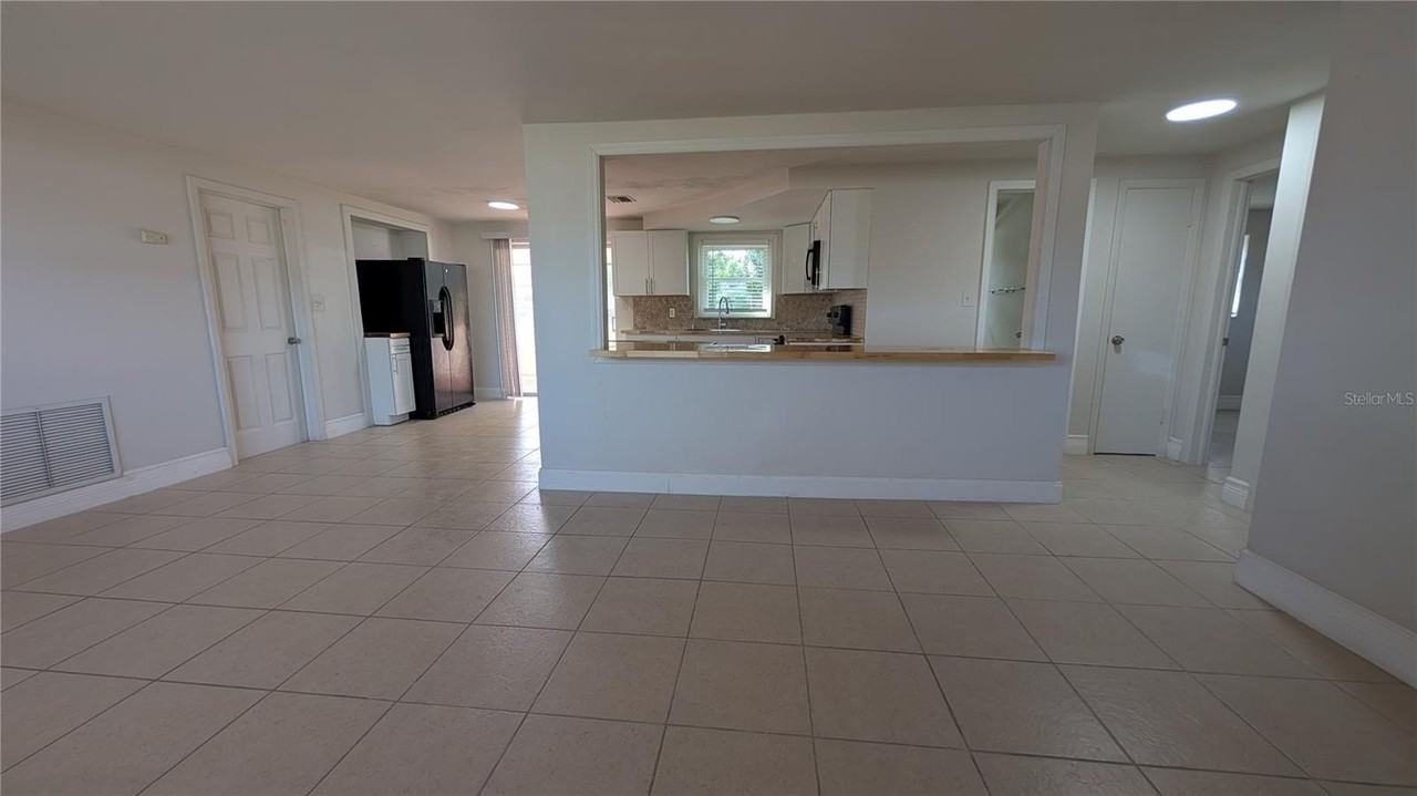 3608 Harvard Dr - Photo 2 of 25