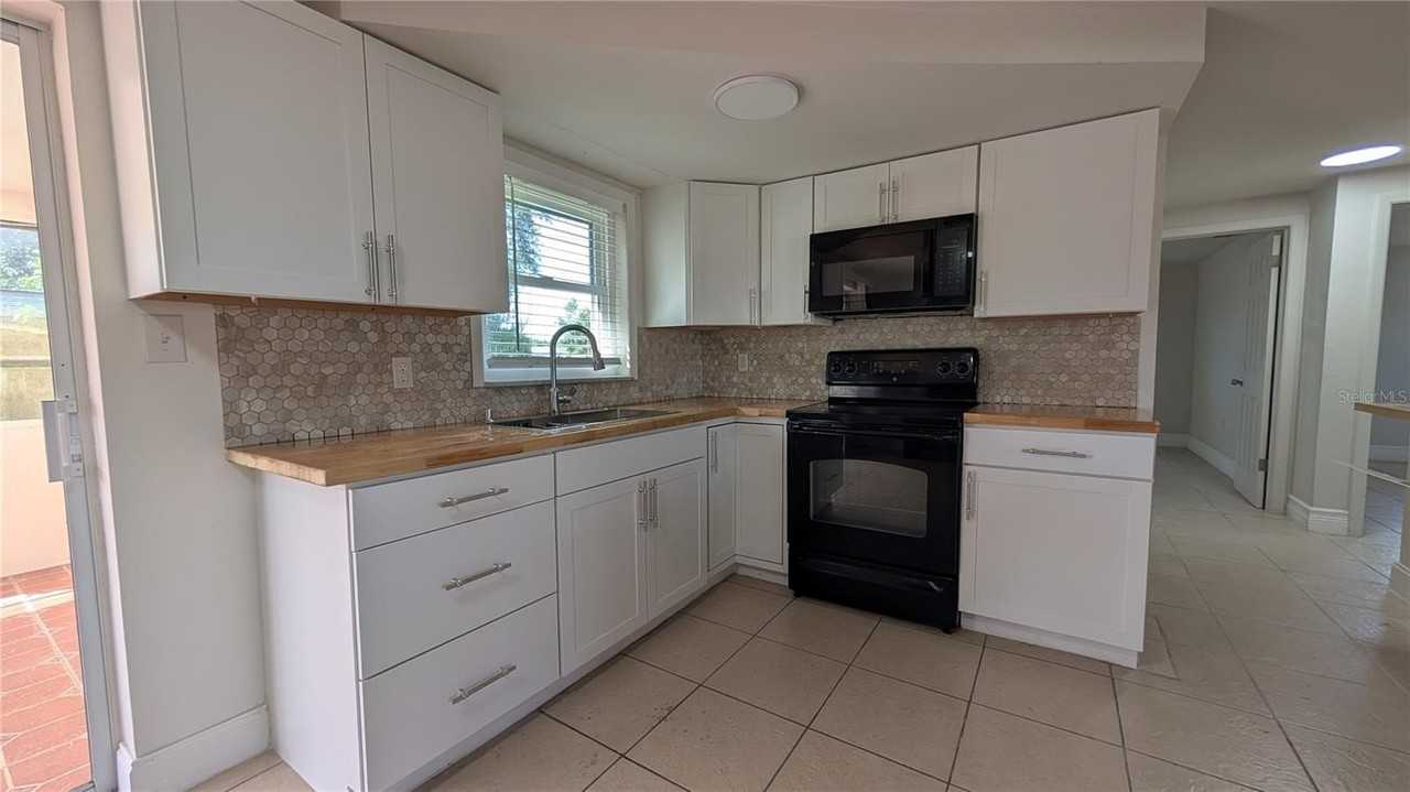 3608 Harvard Dr - Photo 6 of 25