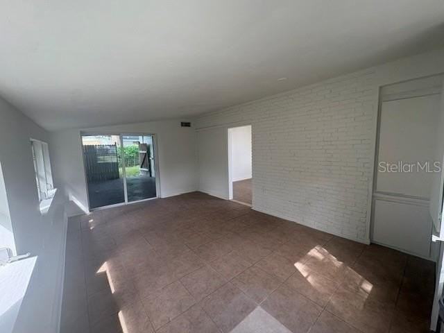 14804 N Boulevard - Photo 6 of 22