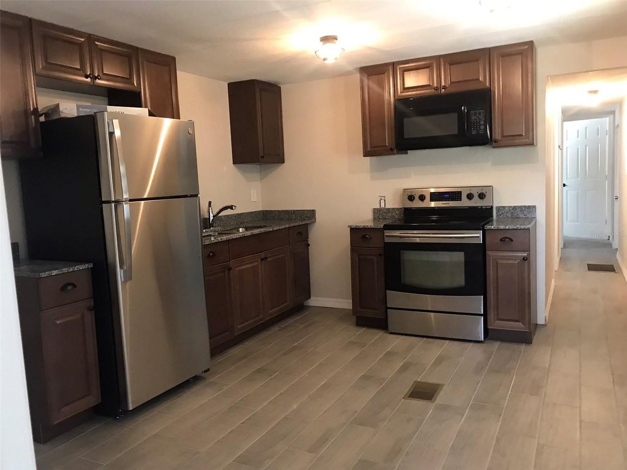 7037 Lofty Dr - Photo 2 of 6
