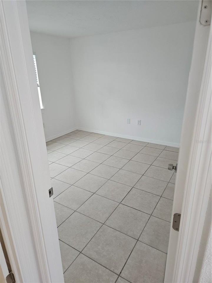 4316 Cedar Grove St - Photo 3 of 7