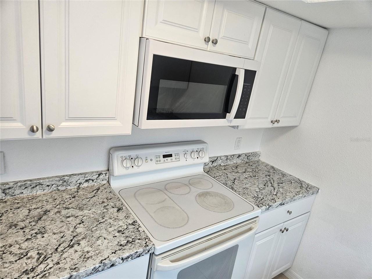 4316 Cedar Grove St - Photo 5 of 7
