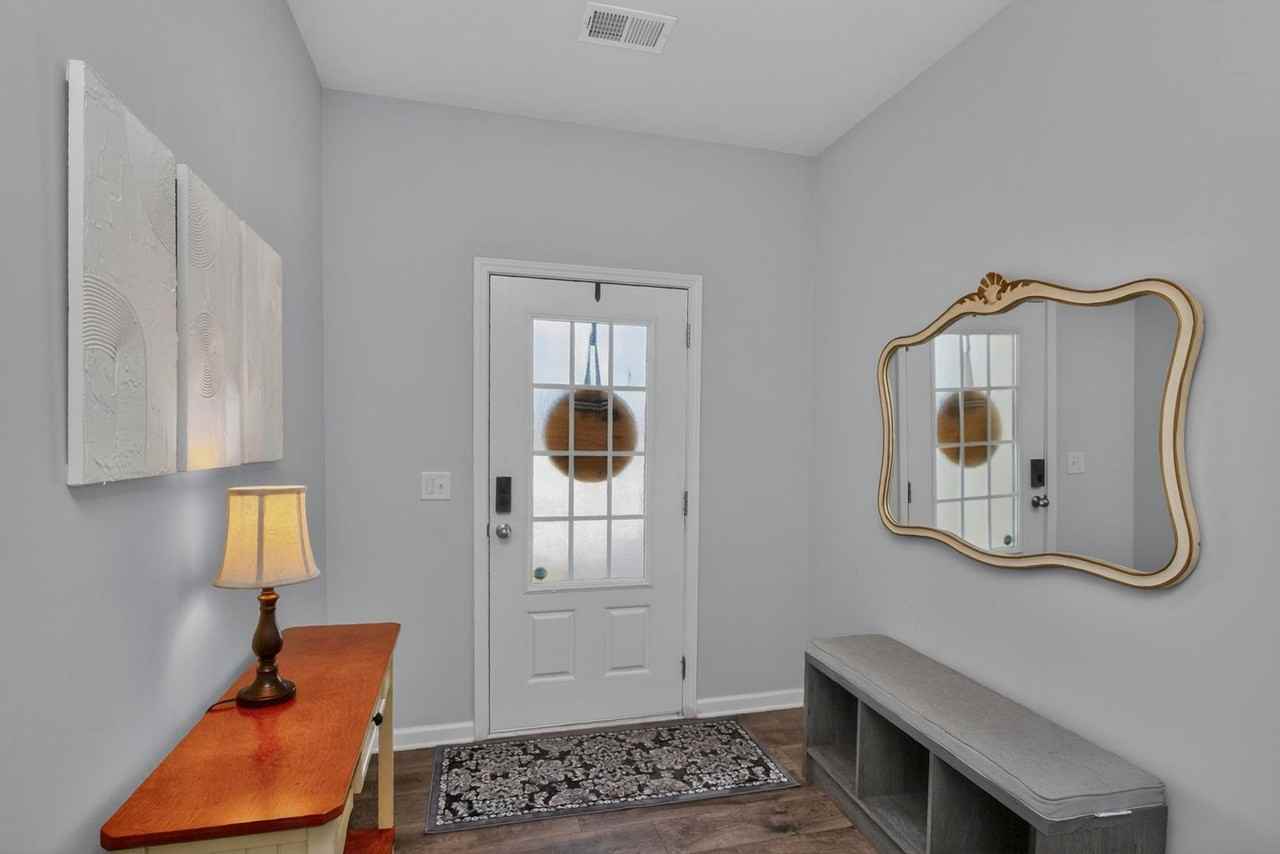 1063 Woodbridge Blvd - Photo 6 of 38