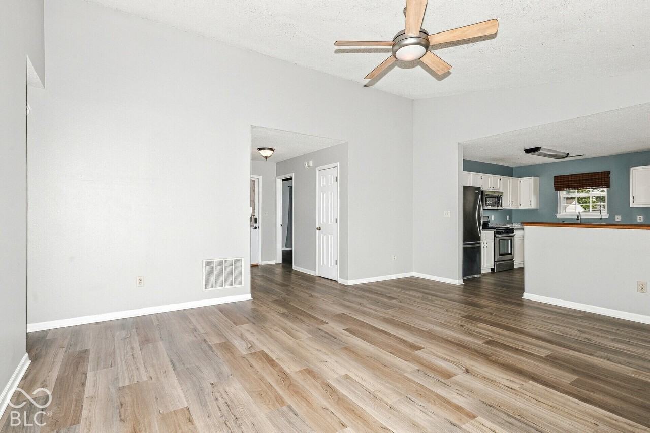 4215 Tarpon Bay Dr - Photo 6 of 17