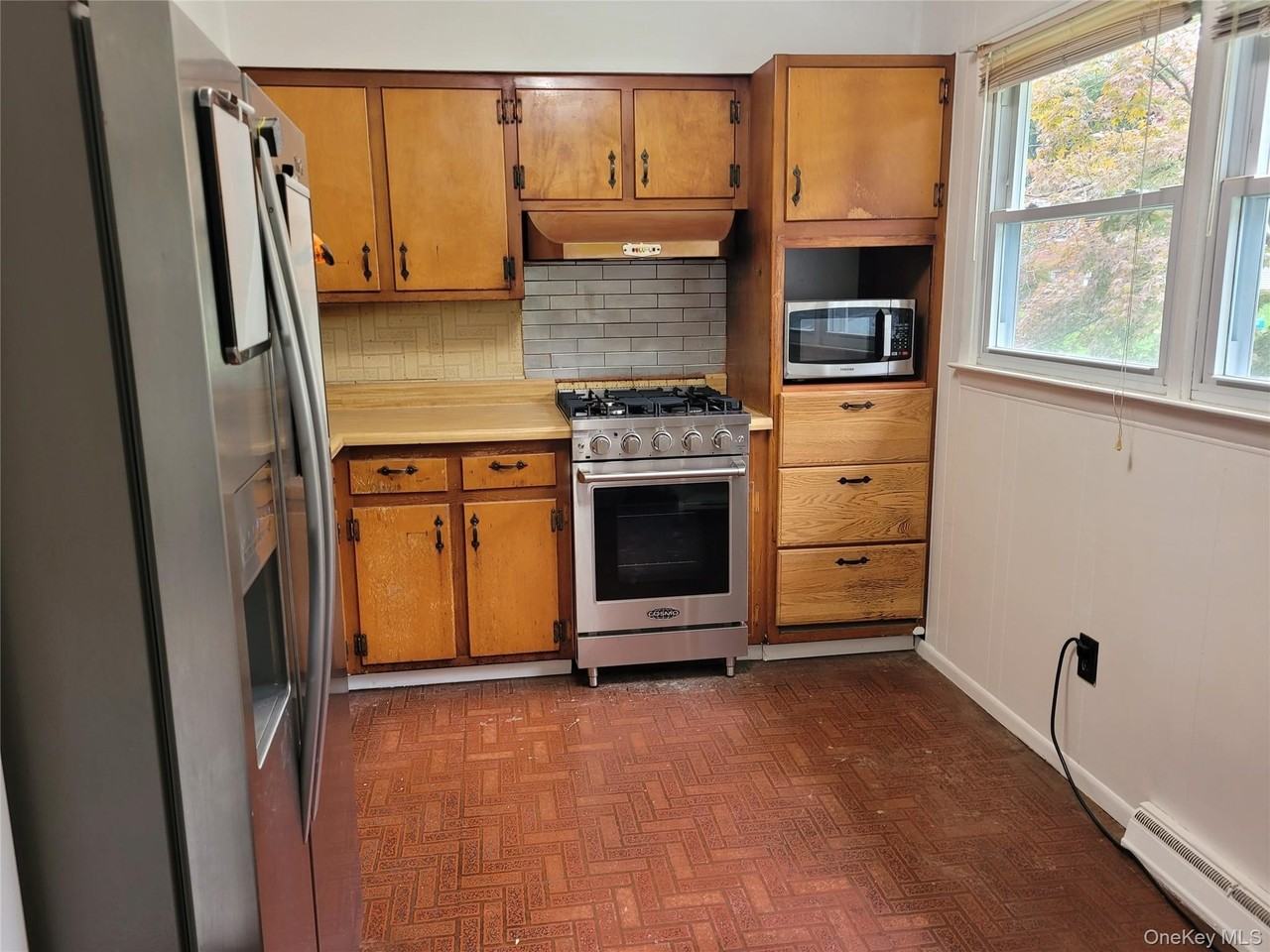 66 Phillips St - Photo 2 of 13