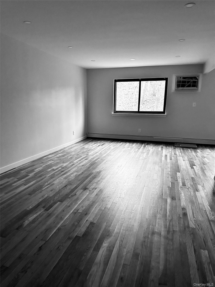 4 Brevoort Dr #1B - Photo 4 of 12