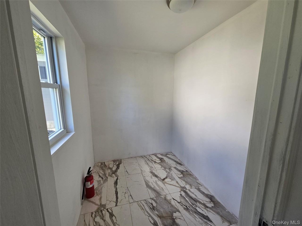 300A Lakeside Rd - Photo 3 of 15