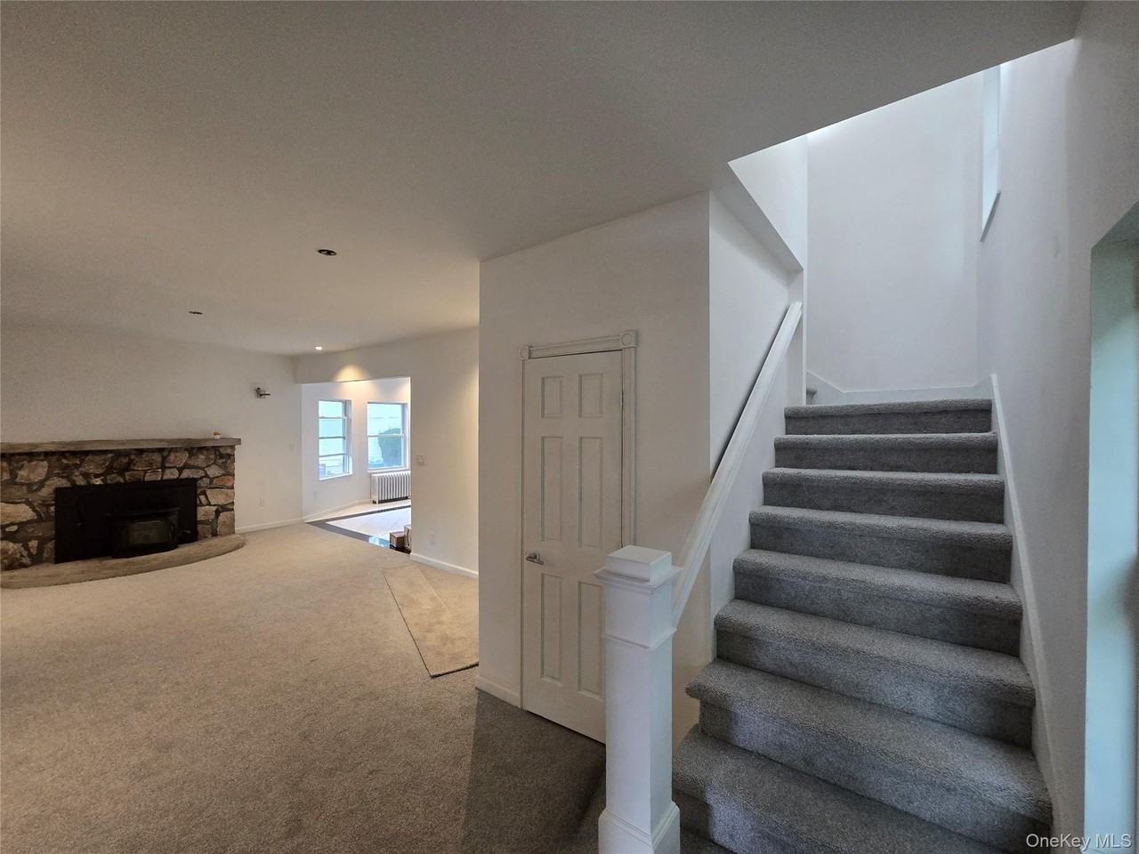 300A Lakeside Rd - Photo 6 of 15