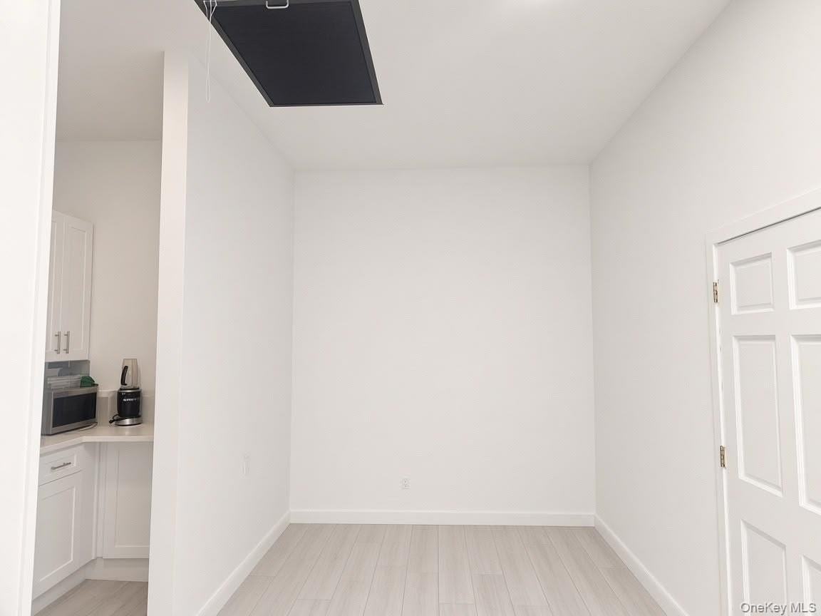 10203 Northern Blvd #2F - Photo 6 of 9