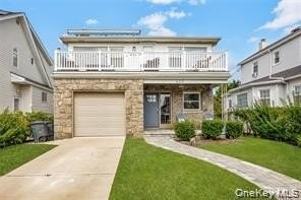 featured image of 625 E Beech St #UPPER