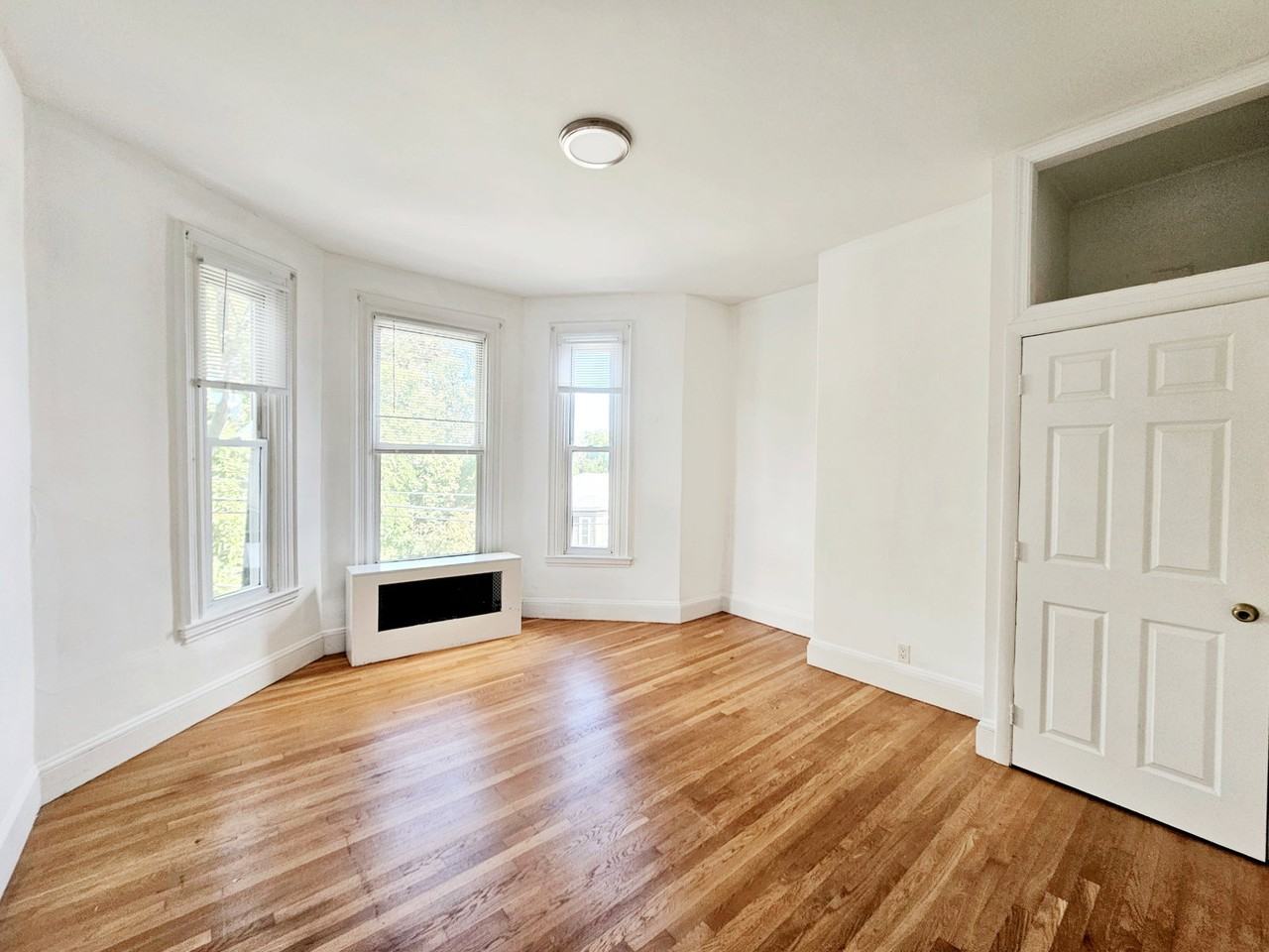 38 Newton St #3 - Photo 6 of 8