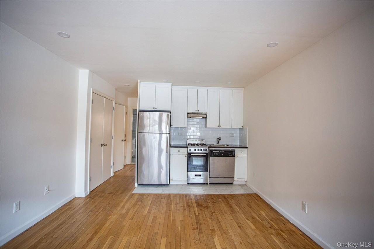 765 Shore Rd #1L - Photo 3 of 13
