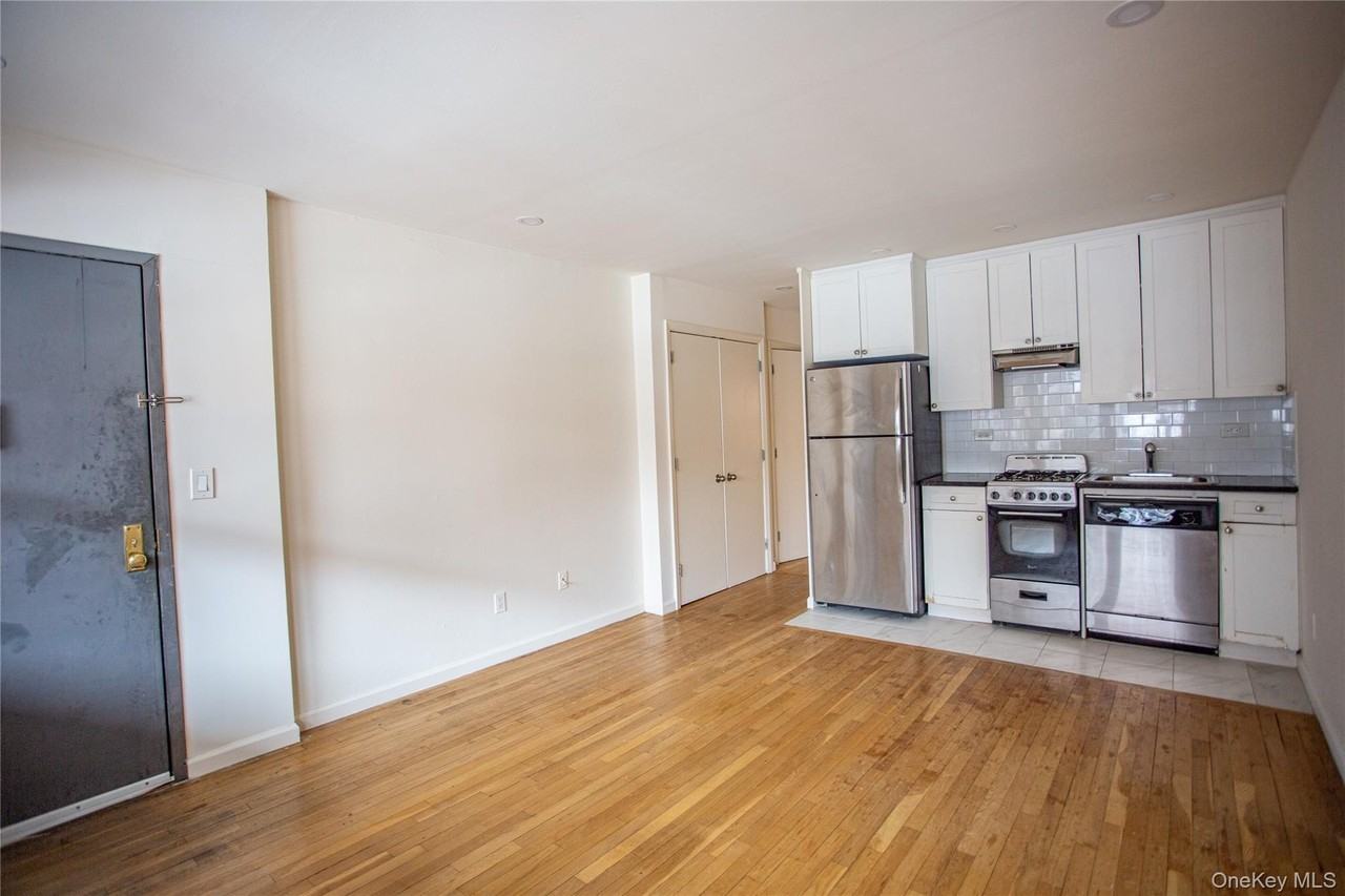 765 Shore Rd #1L - Photo 4 of 13