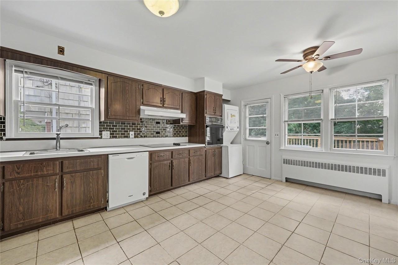 14 Walnut Ln - Photo 5 of 13