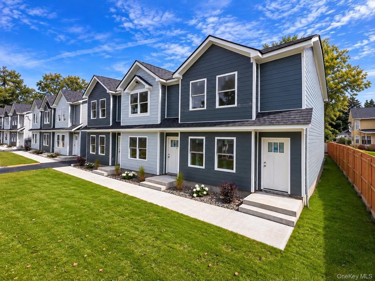 56 Manor Pl