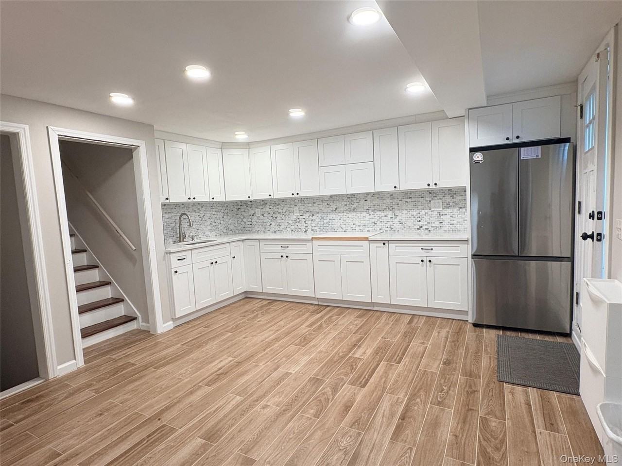 32 Garnet Ln - Photo 4 of 13