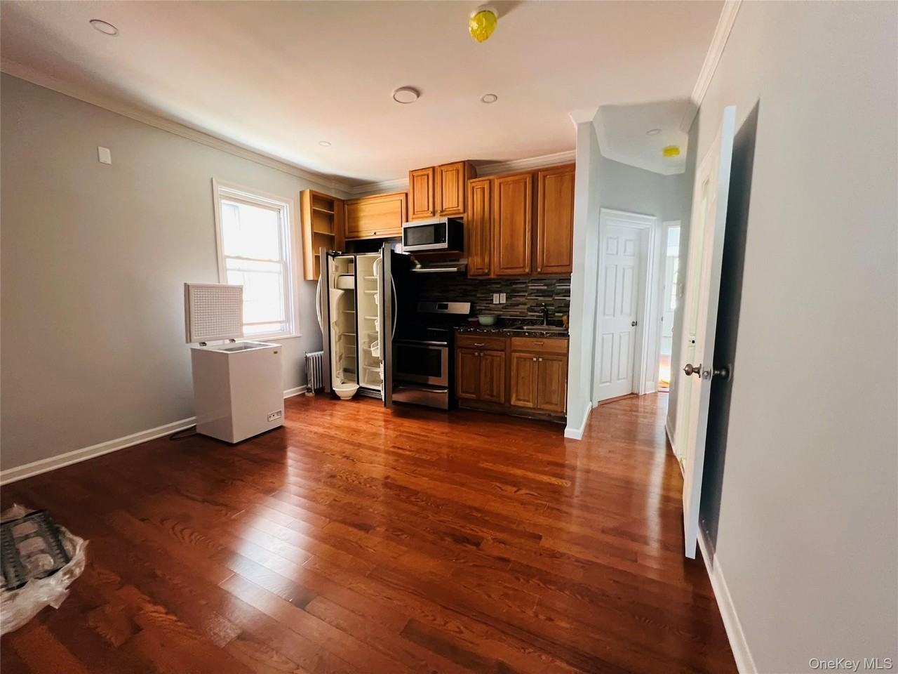 2328 28th St #2R - Photo 6 of 7