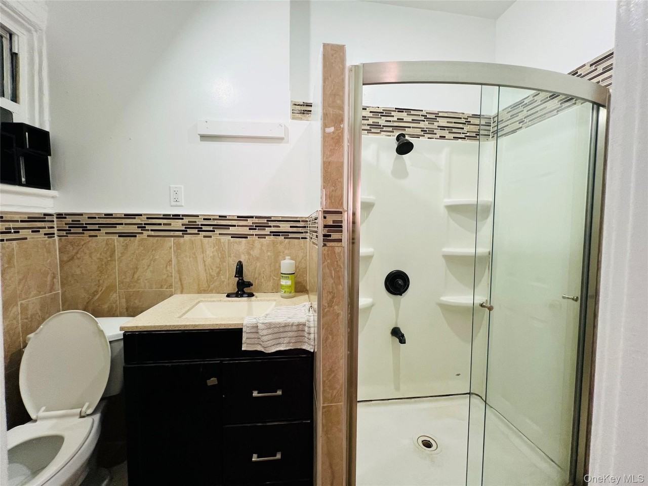 2328 28th St #2R - Photo 7 of 7