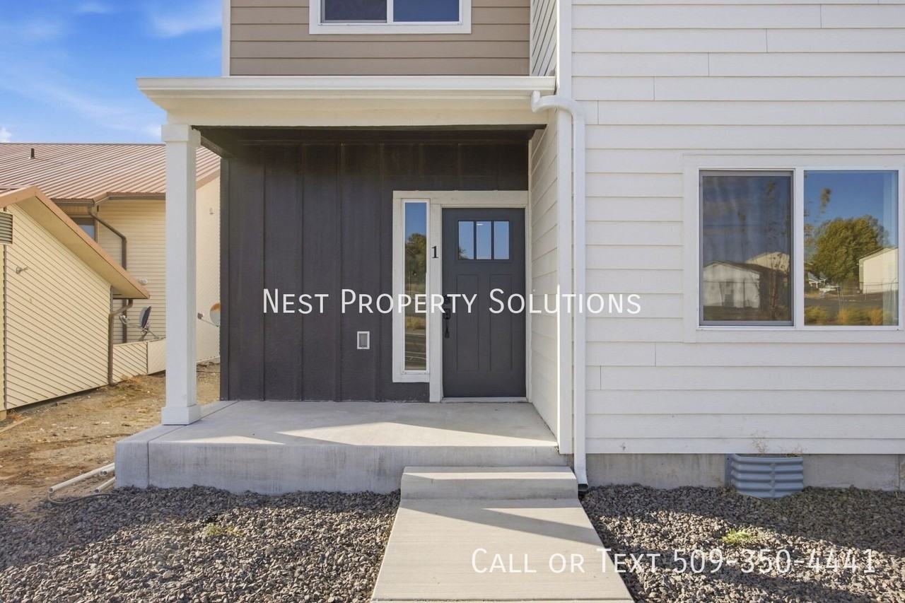 1306 S Division St #2 - Photo 2 of 46
