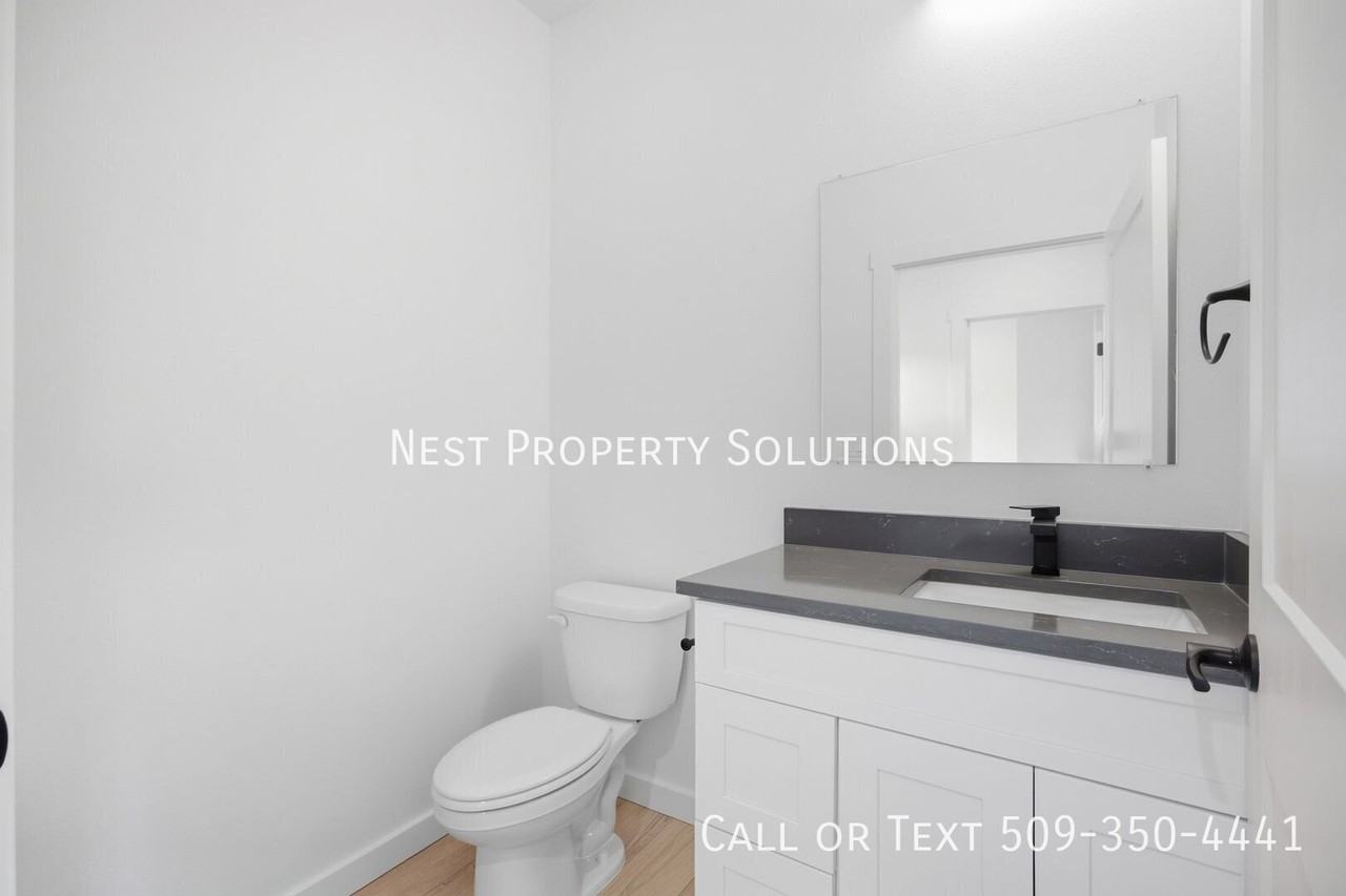 1306 S Division St #2 - Photo 6 of 46