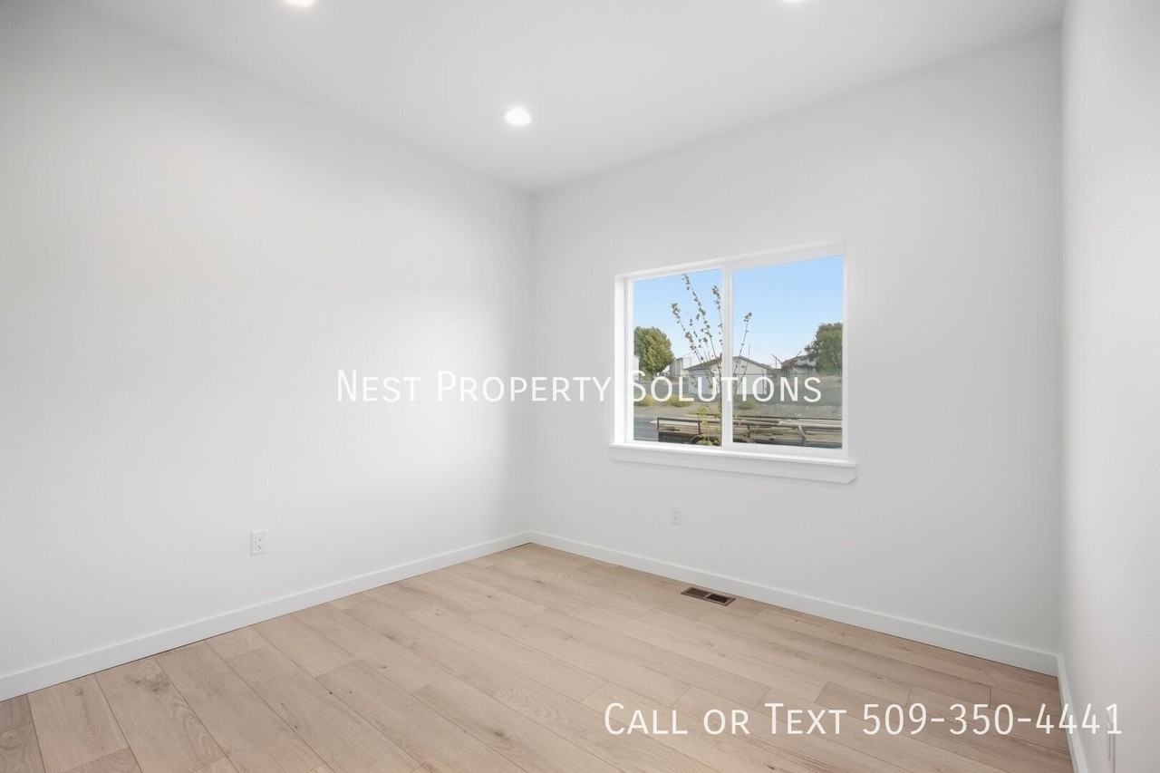 1306 S Division St #2 - Photo 7 of 46