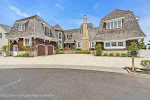 featured image of 459 Normandy Dr