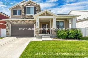 featured image of 3719 W Desert Meadow Way