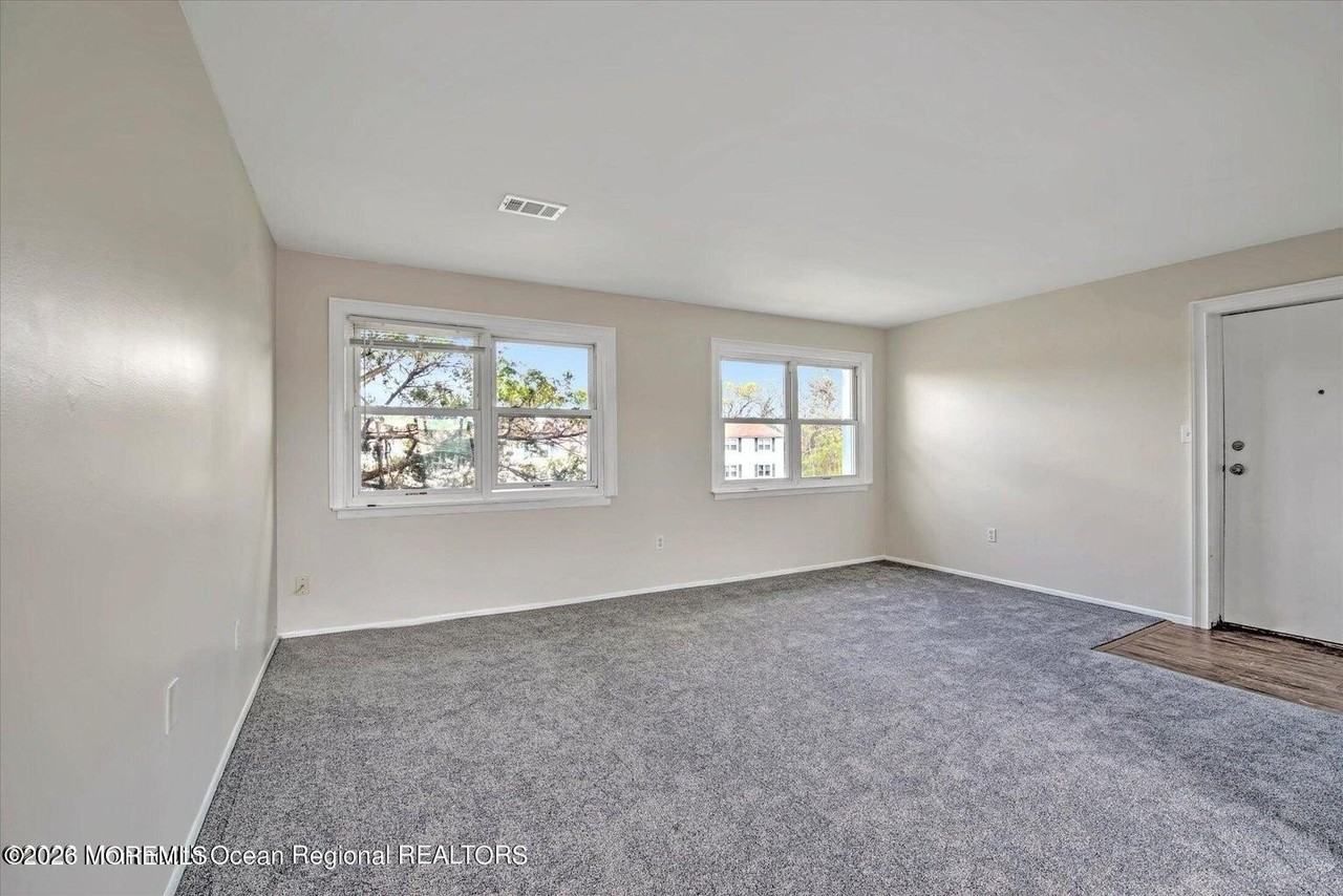 250B Sawmill Rd - Photo 2 of 22