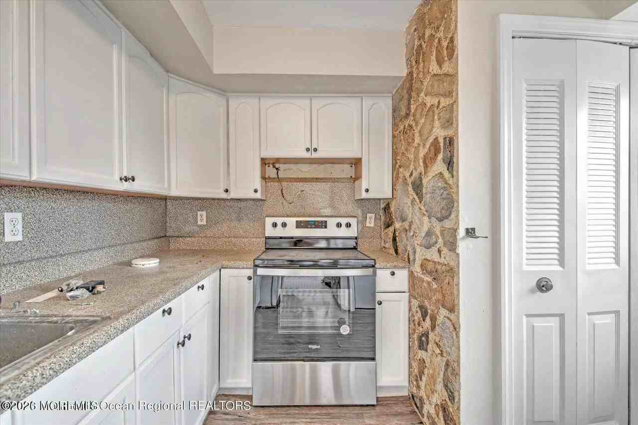 250B Sawmill Rd - Photo 7 of 22