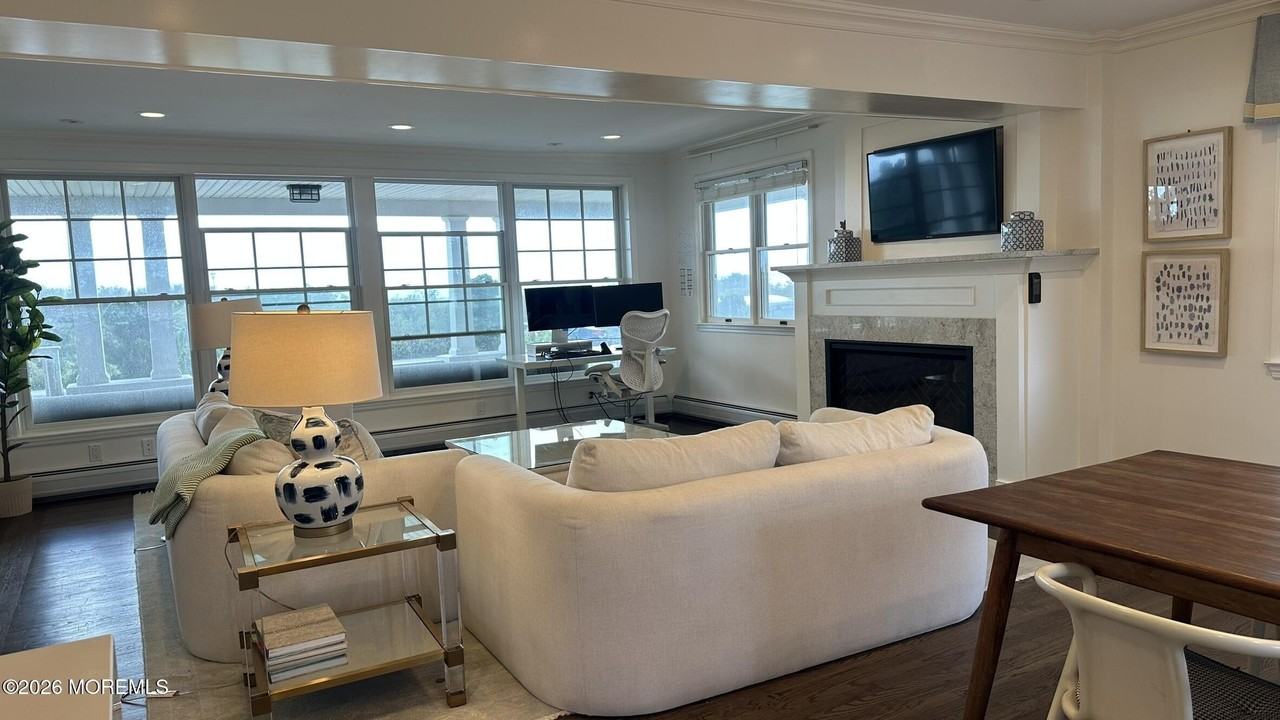 1609 Ocean Ave - Photo 7 of 30