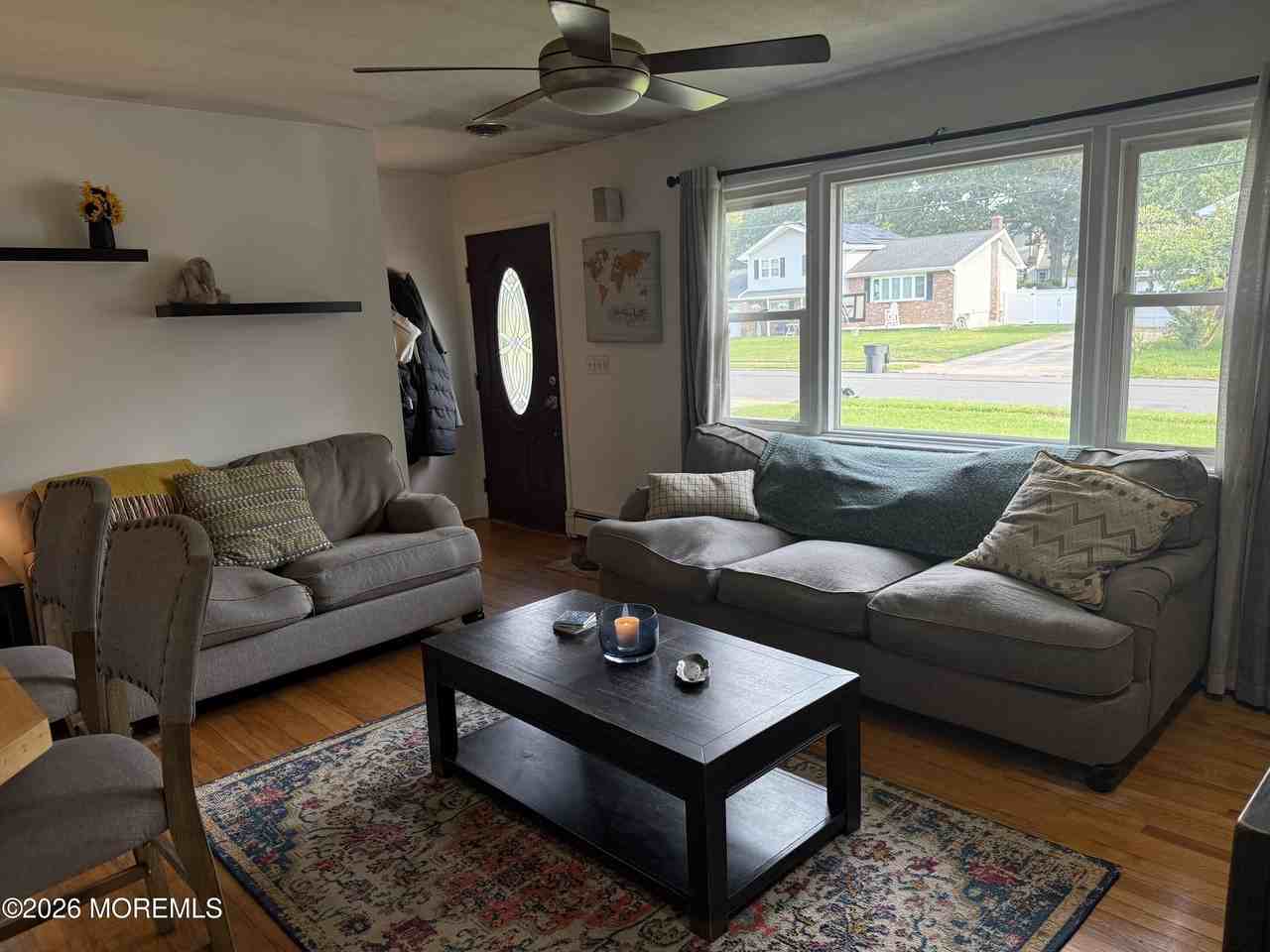 842 Regency Ct - Photo 4 of 21