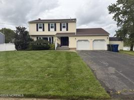 featured image of 19 Fieldstone Ln