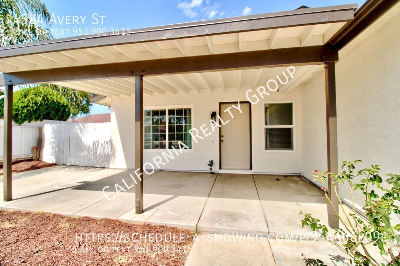 4584 Avery St - Photo 7 of 37