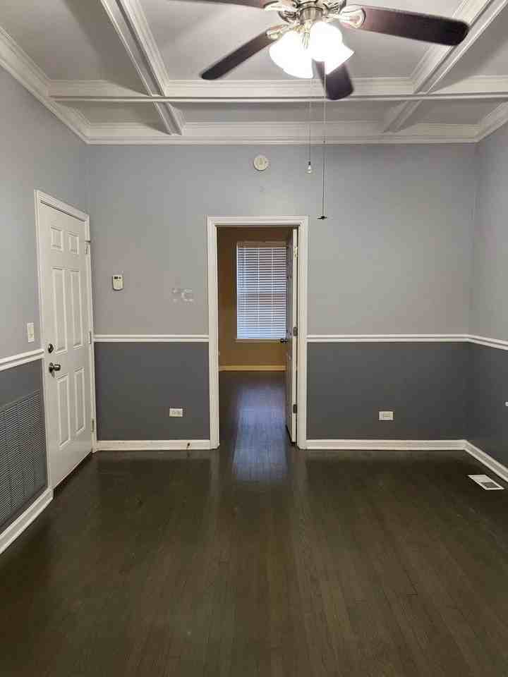 7212 S Saint Lawrence Ave #1 - Photo 3 of 11