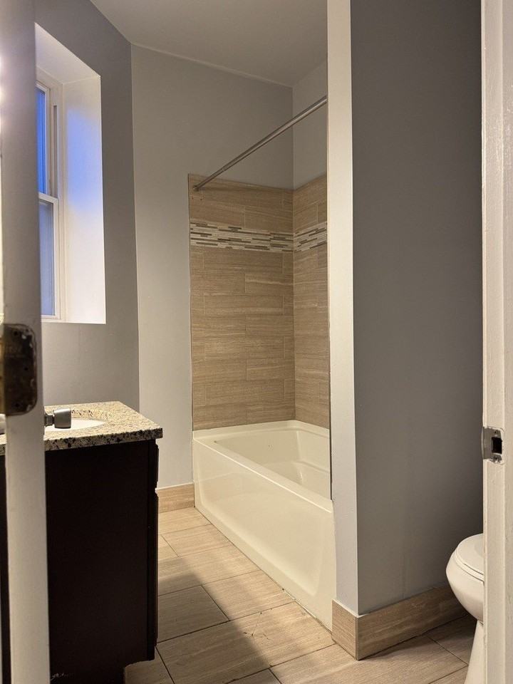 7212 S Saint Lawrence Ave #1 - Photo 7 of 11