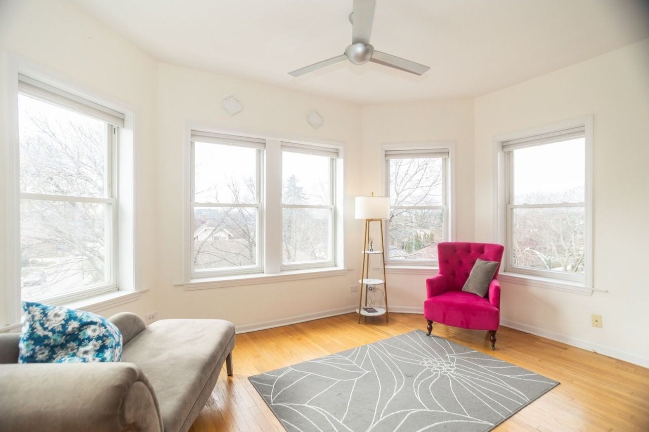2734 W Argyle St #3 - Photo 5 of 13