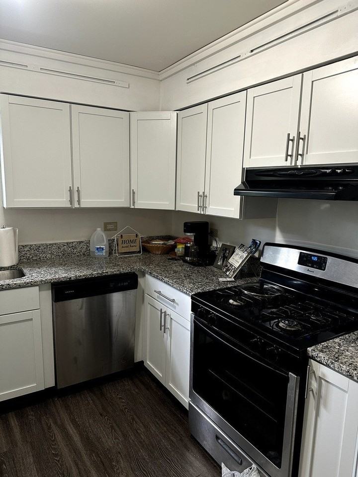 18017 Sayre Ave - Photo 3 of 13
