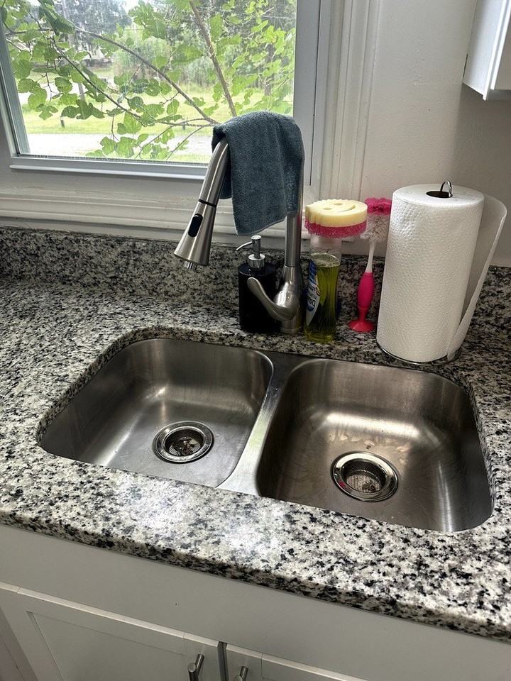 18017 Sayre Ave - Photo 4 of 13
