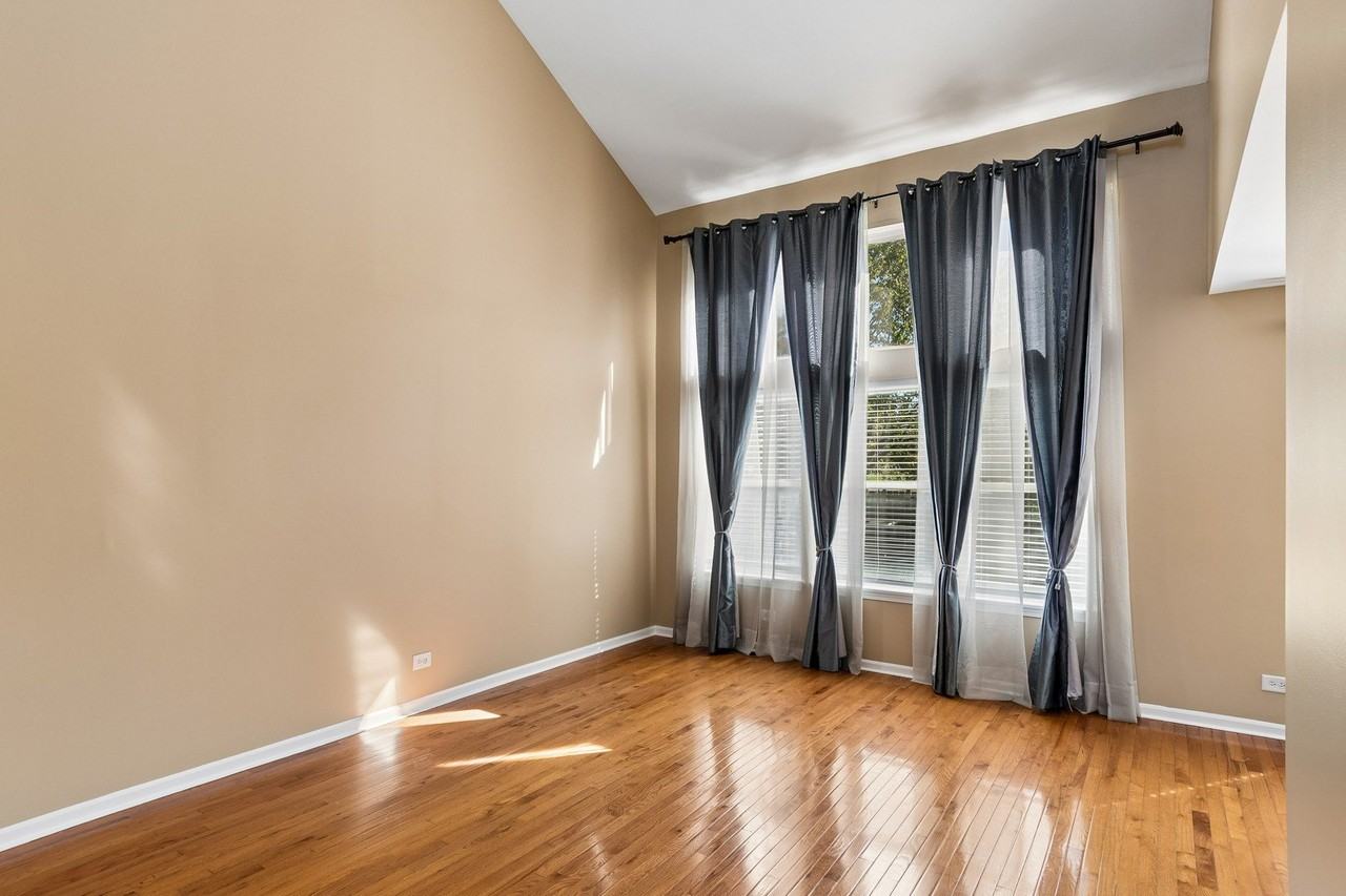 2504 Fairbanks Ct - Photo 2 of 16